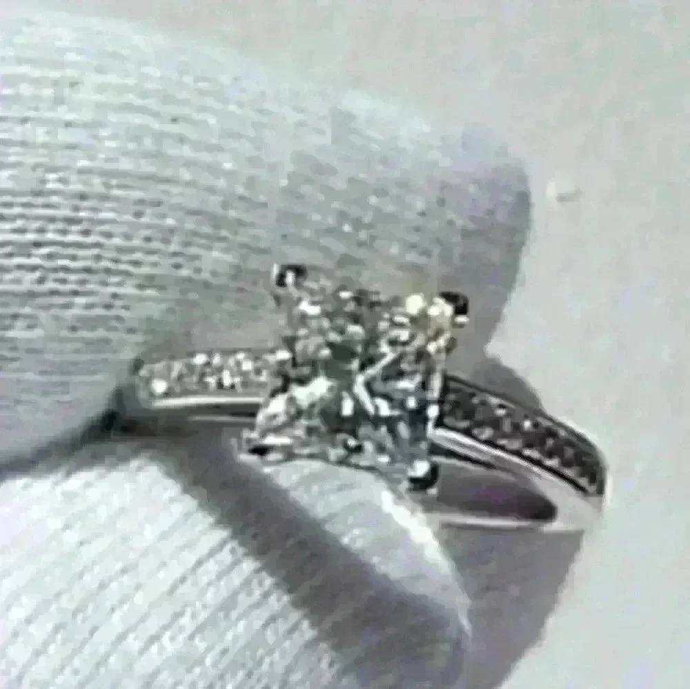 New Silver Princess 👸 💍 - Picture 2 of 5